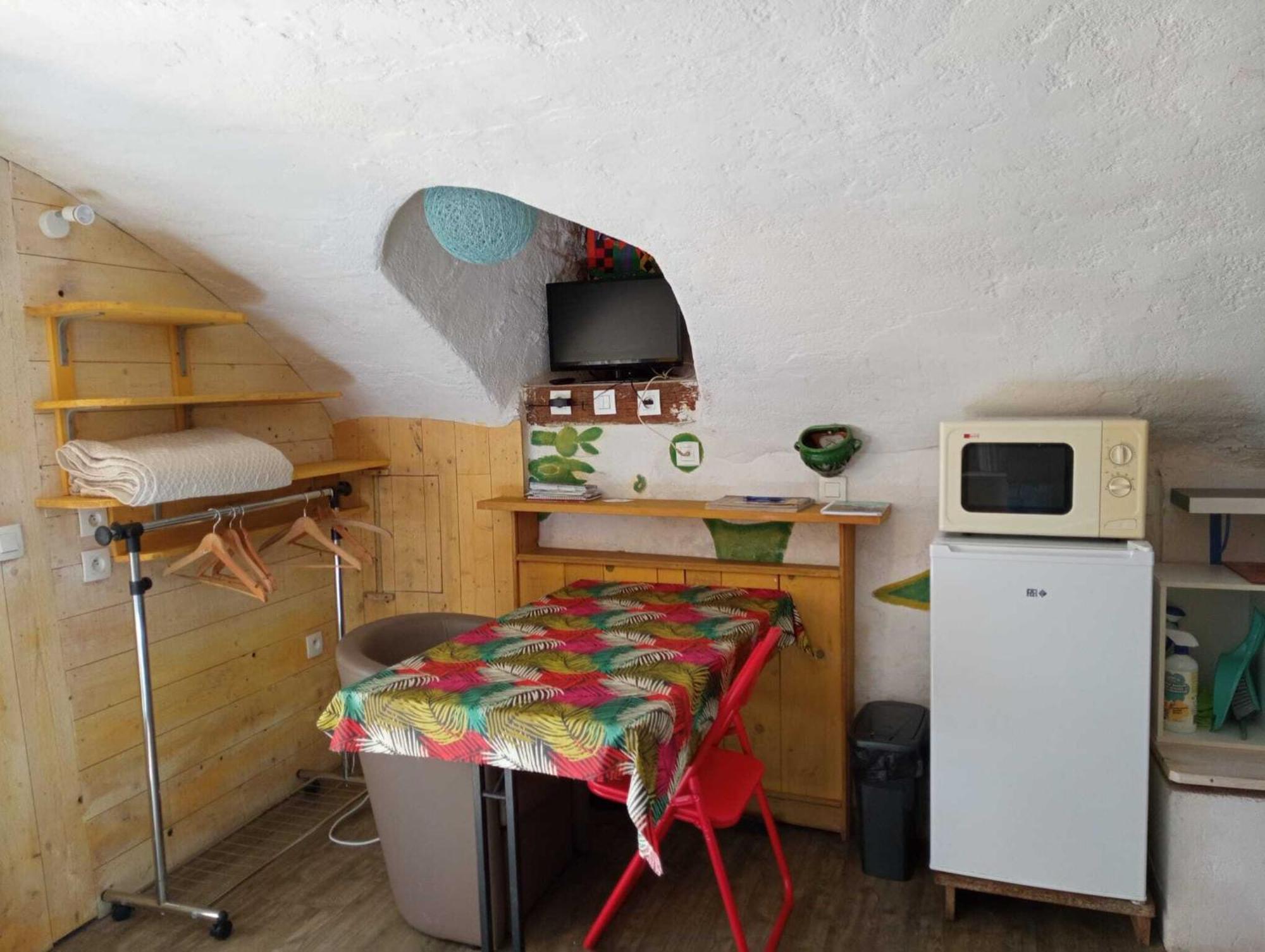 Gites Des Esselards Yzeron Zimmer foto