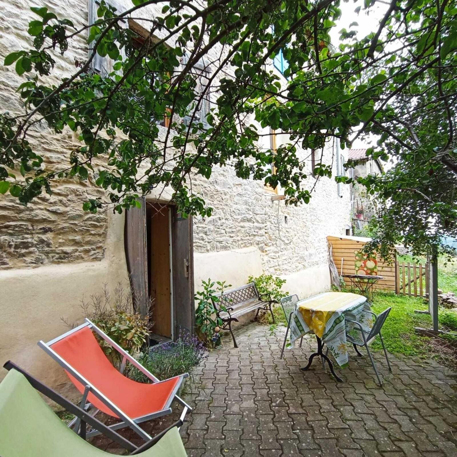 Gites Des Esselards Yzeron Zimmer foto