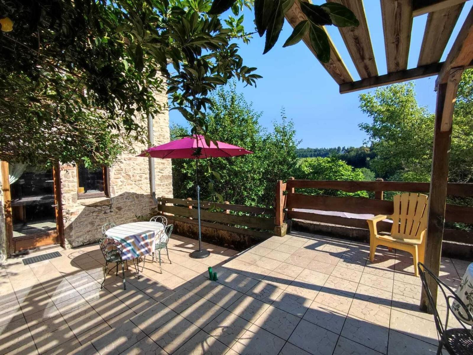 Gites Des Esselards Yzeron Zimmer foto