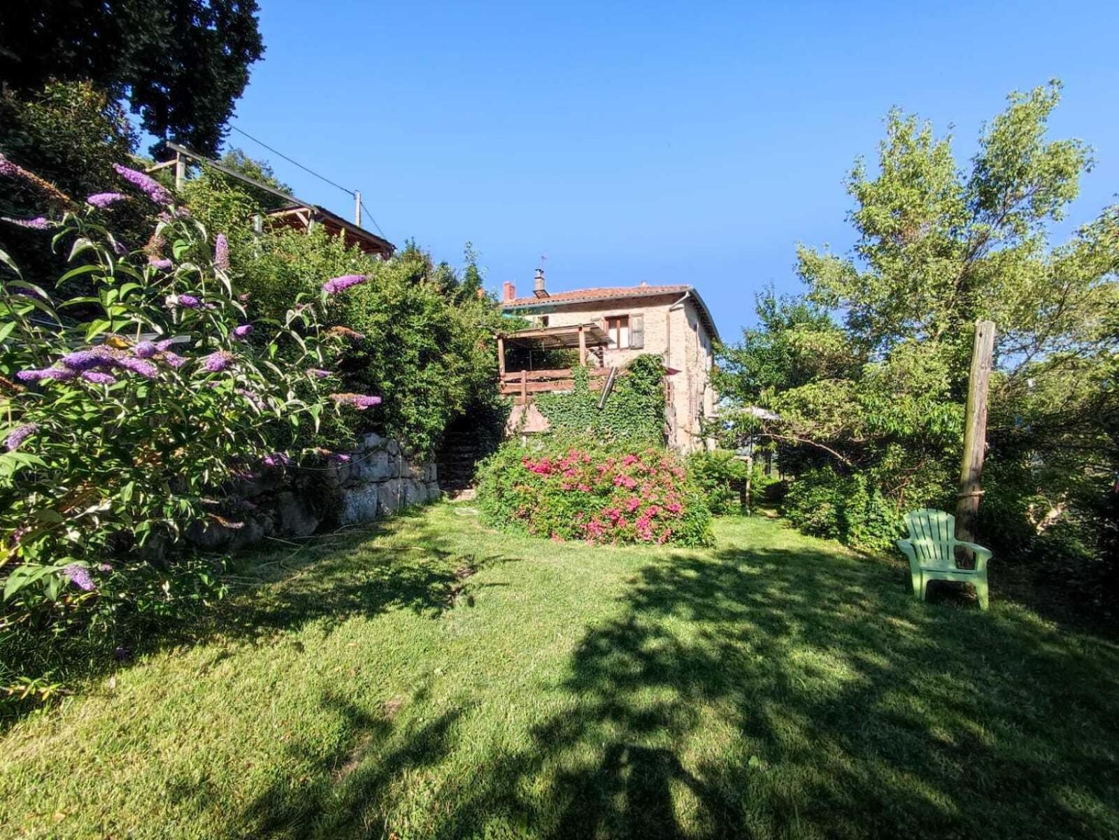 Gites Des Esselards Yzeron Exterior foto
